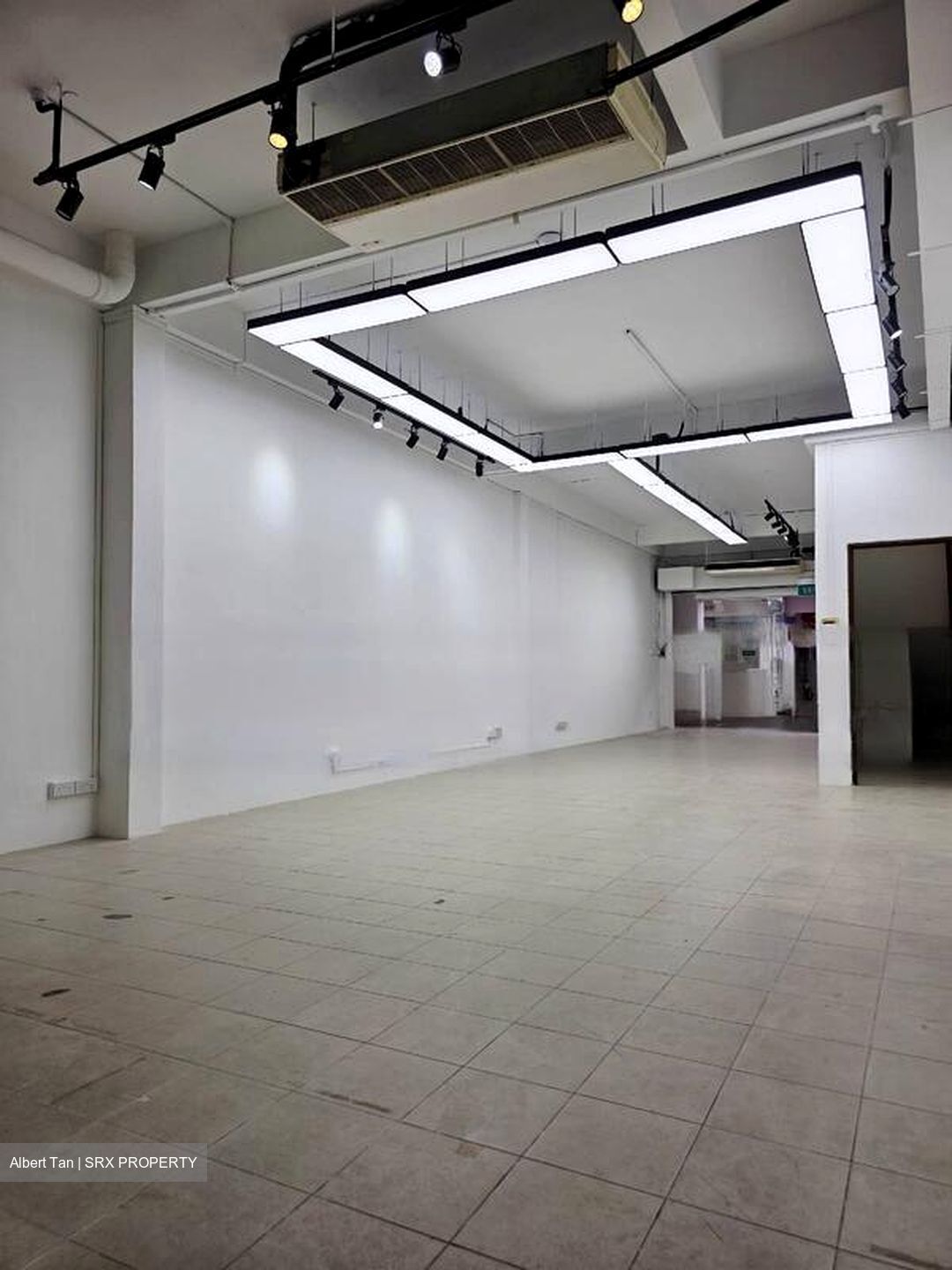 Sam Leong Road (D8), Shop House #476285121